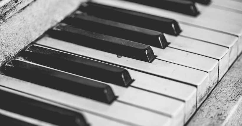 Explorando el rol del musicoterapeuta profesional en las intervenciones no farmacológicas de la demencia