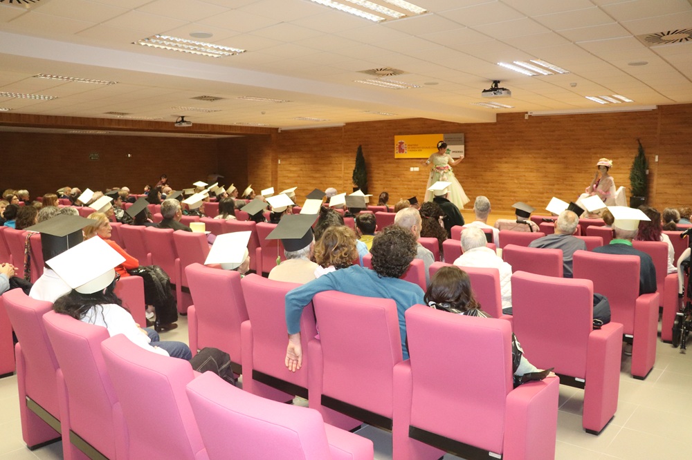 Salón de actos del CREA durante la representación del ballet Coppélia.